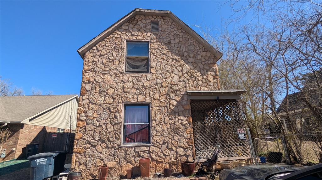 121 N High Avenue Property Photo