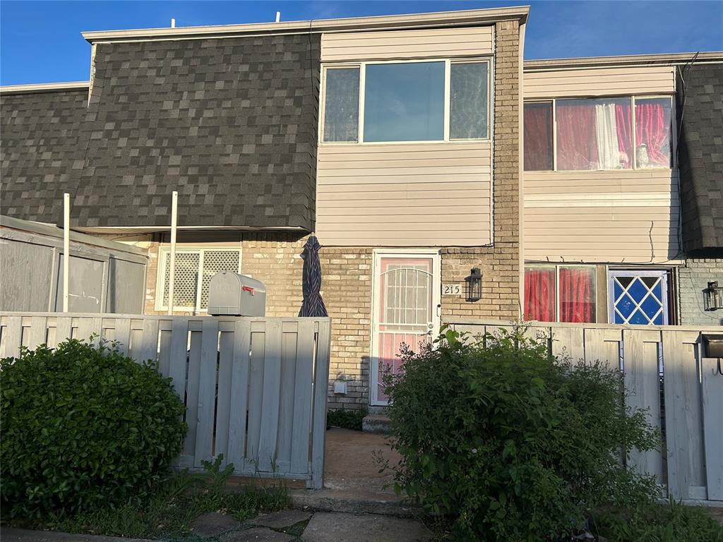 215 Justin Drive Property Photo 2