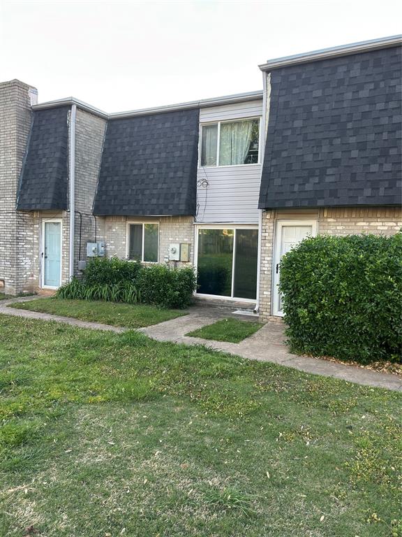 215 Justin Drive Property Photo 6