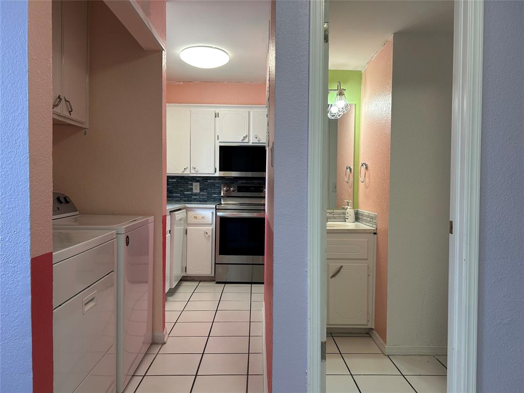 215 Justin Drive Property Photo 9