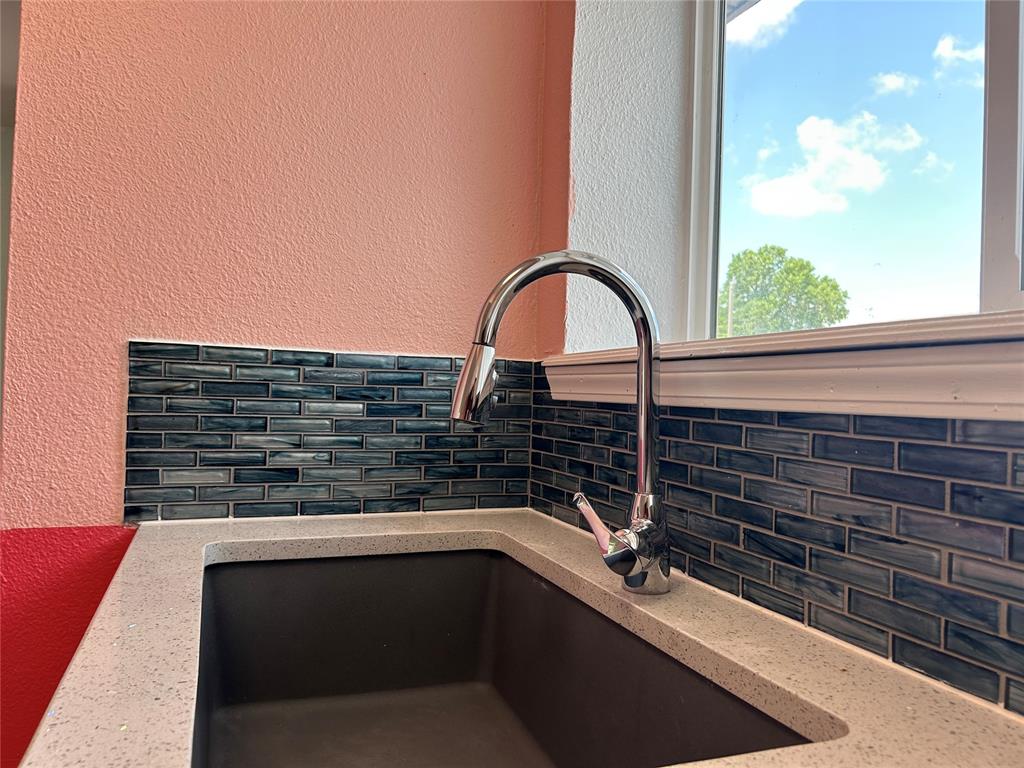 215 Justin Drive Property Photo 11