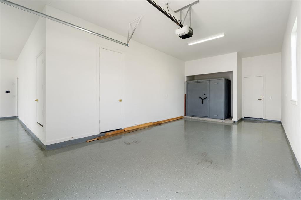 1233 Collis Court Property Photo 40