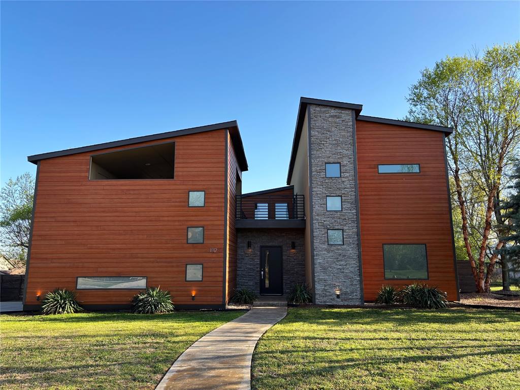 1812 Creighton Court Property Photo