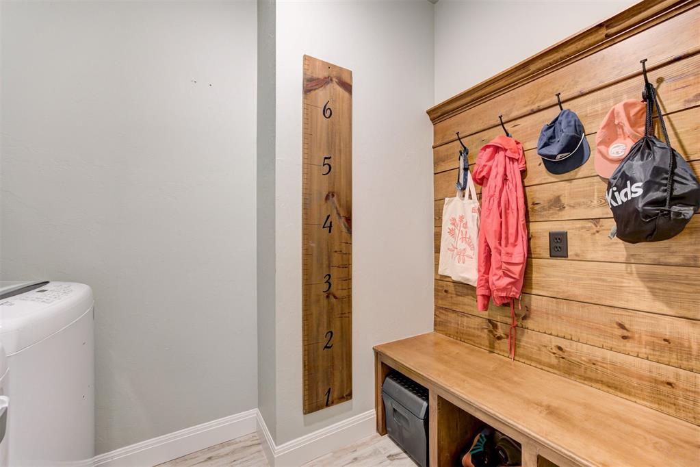 8350 Red Feather Property Photo 42