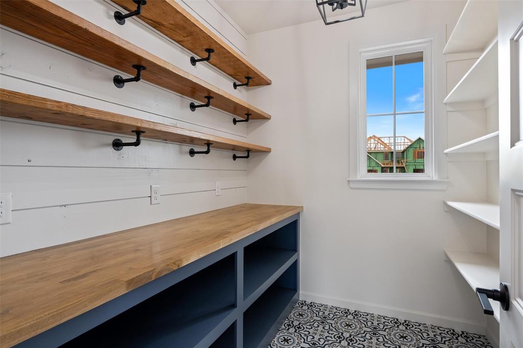 295 Primrose Point Avenue Property Photo 19