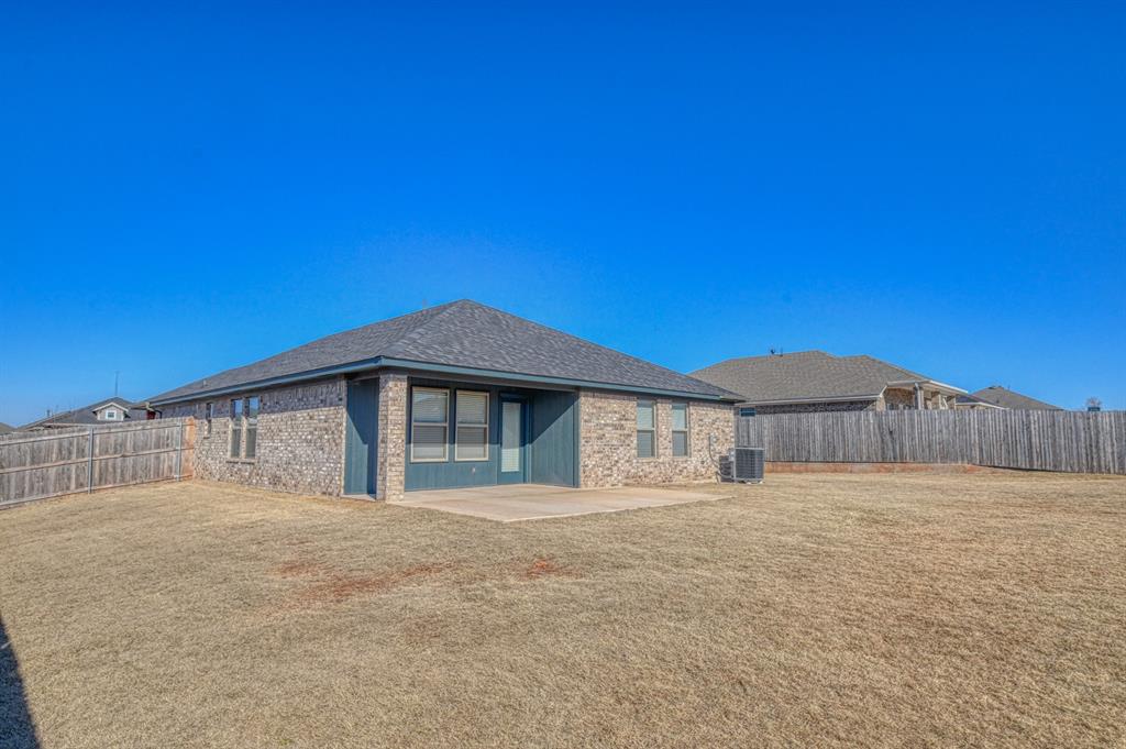 324 Isabella Drive Property Photo 6