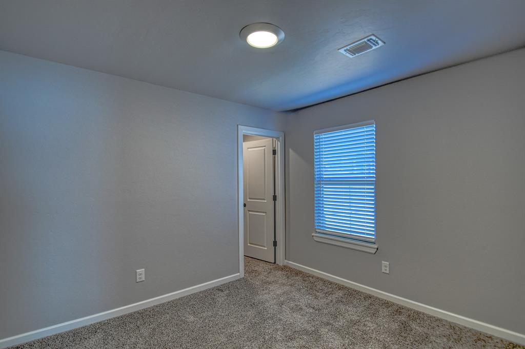 324 Isabella Drive Property Photo 14