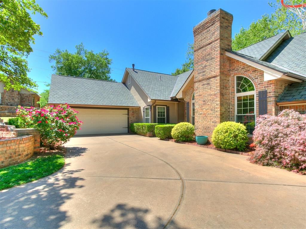 402 Hunters Court Property Photo