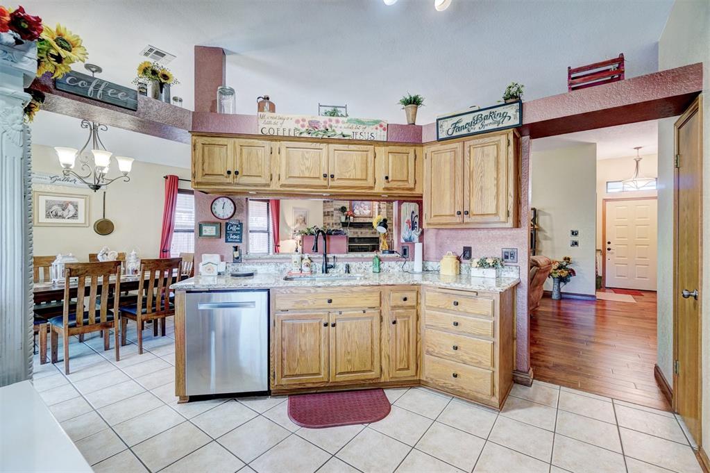 7904 Nw 81st Street Property Photo 17