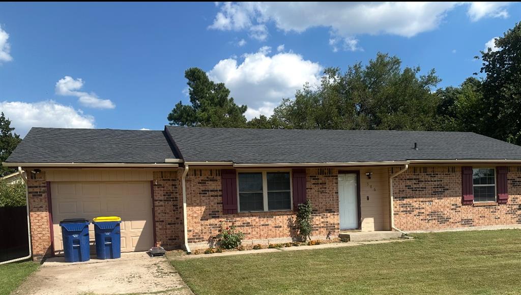 586 Seikel Drive Property Photo 1