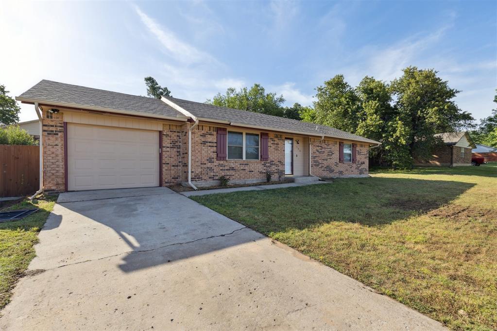 586 Seikel Drive Property Photo 3