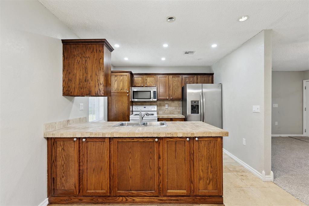 586 Seikel Drive Property Photo 10