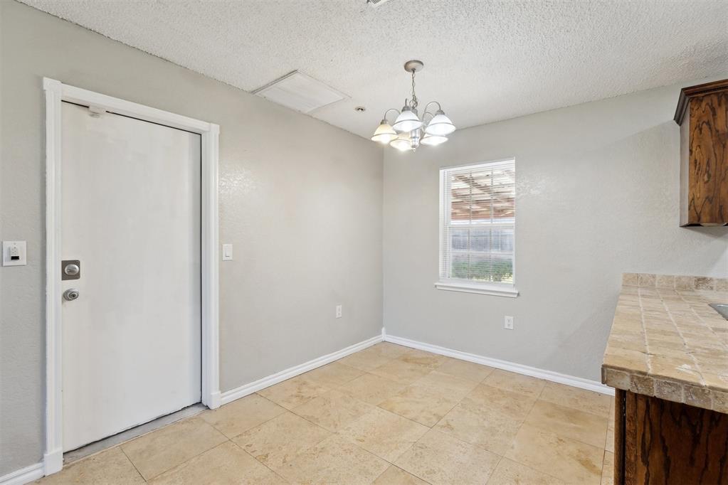 586 Seikel Drive Property Photo 15