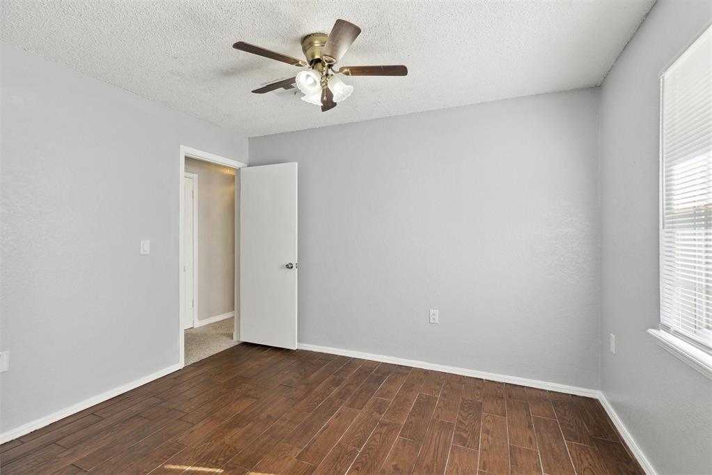 586 Seikel Drive Property Photo 16