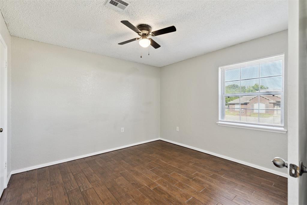 586 Seikel Drive Property Photo 23