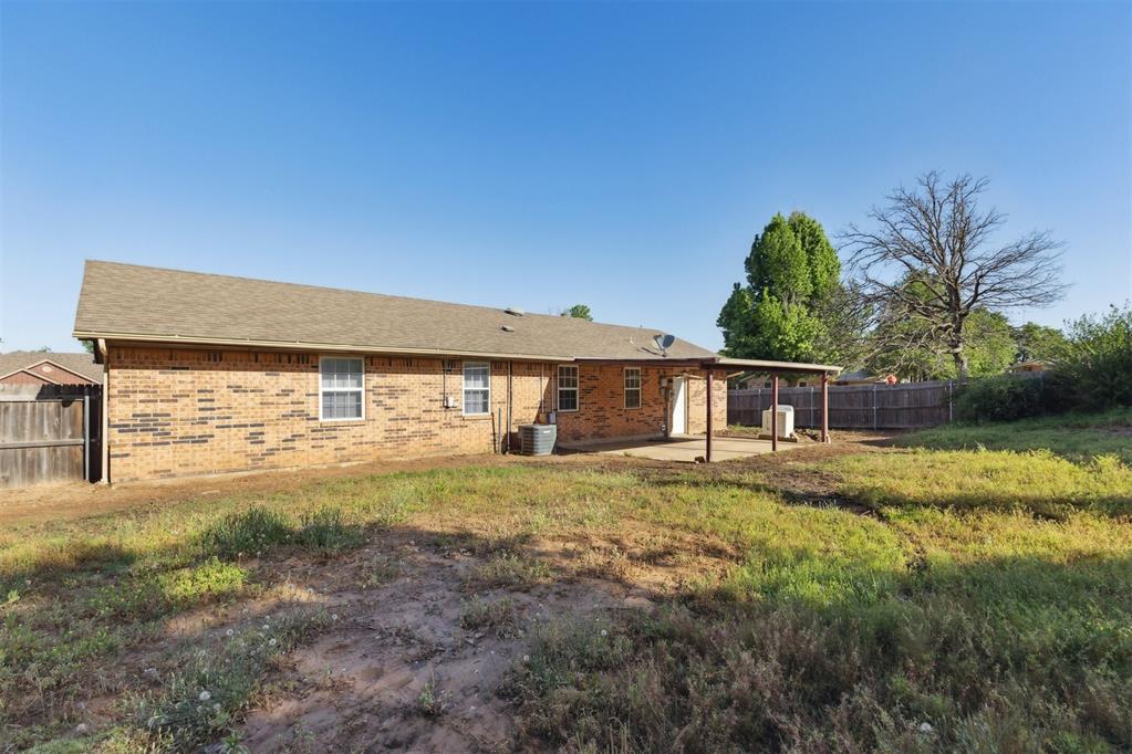 586 Seikel Drive Property Photo 28