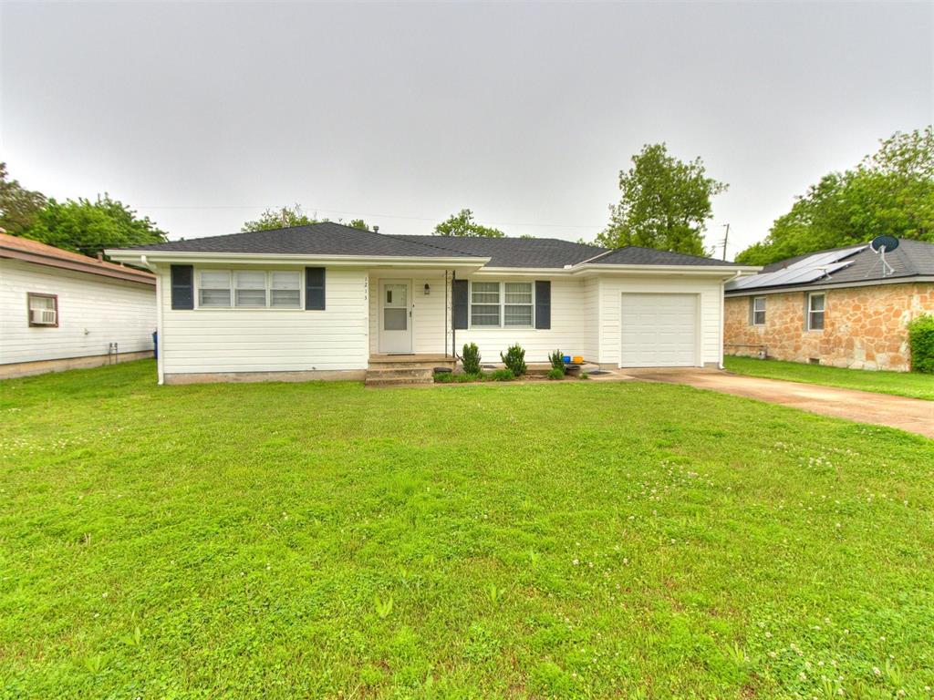 1213 W Pine Street Property Photo