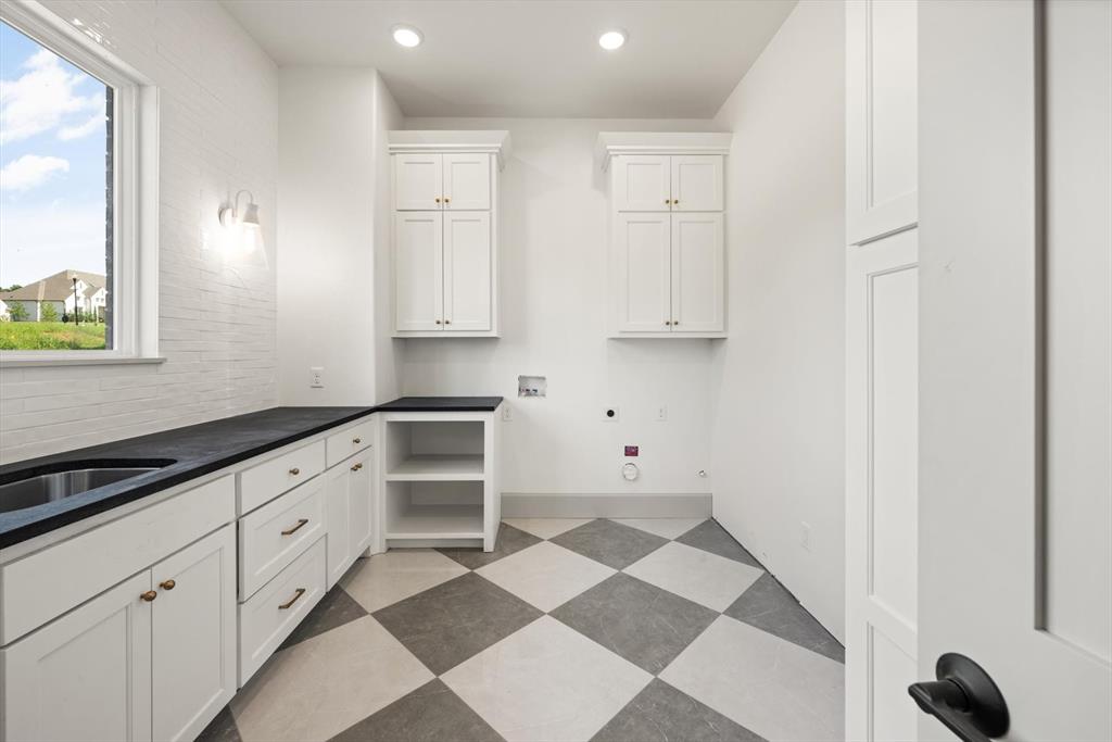 3100 Fountain Creek Drive Property Photo 16