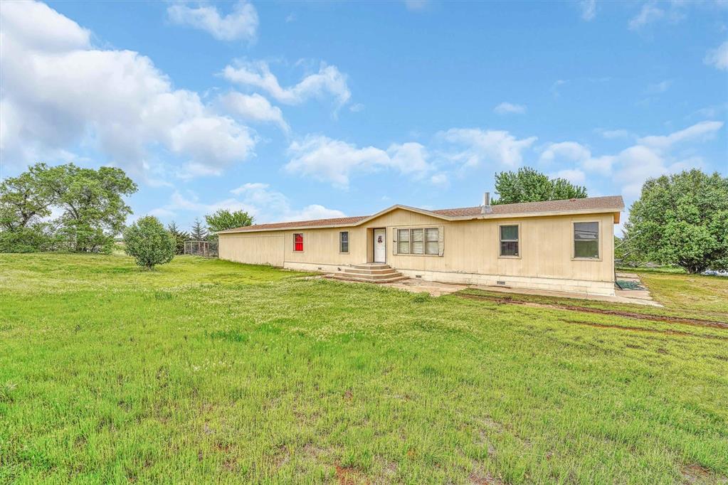 11088 N 1950 Road Property Photo 4