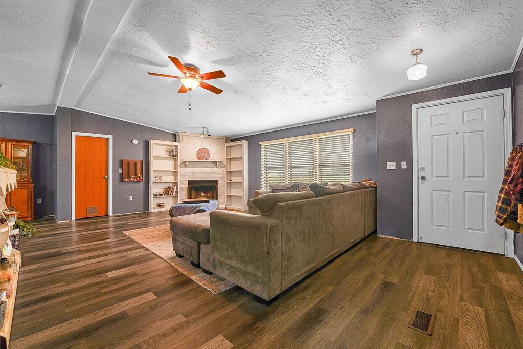 11088 N 1950 Road Property Photo 6