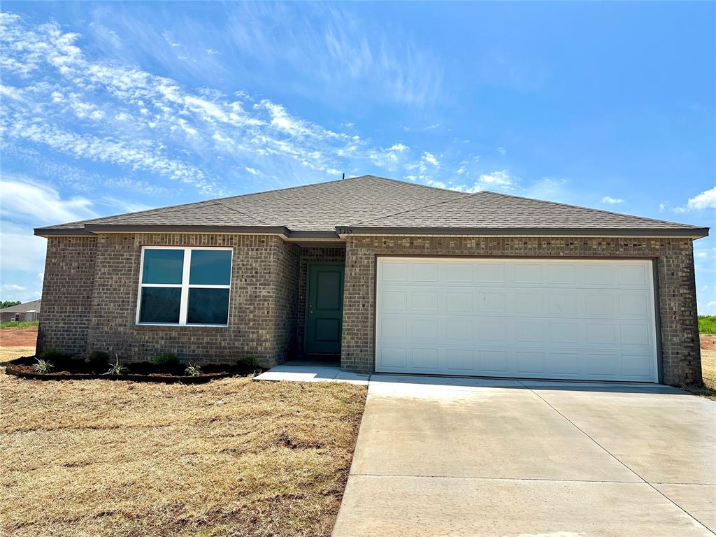 3115 E Hilltop Avenue Property Photo 1