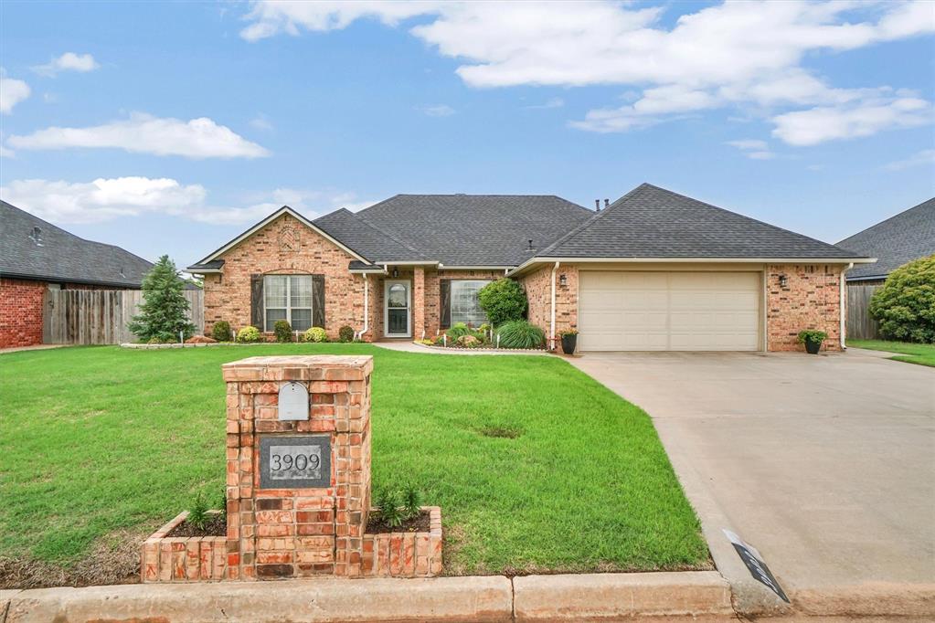 3909 Pilgrim Lane Property Photo