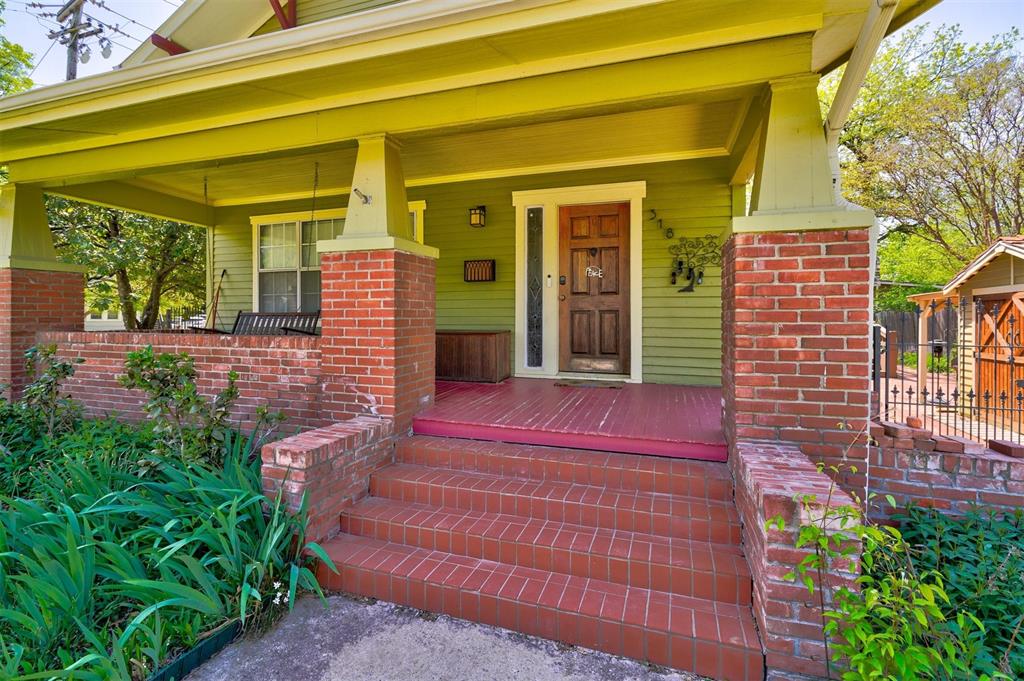 318 College Avenue Property Photo