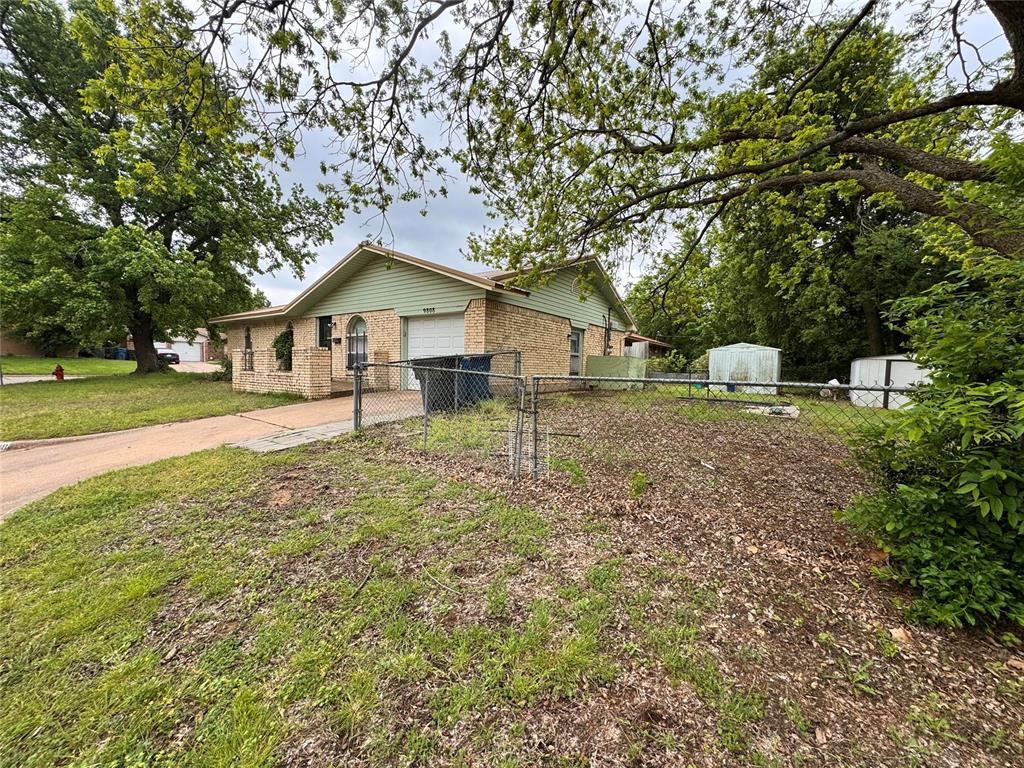 9808 Ne 5th Street Property Photo 2