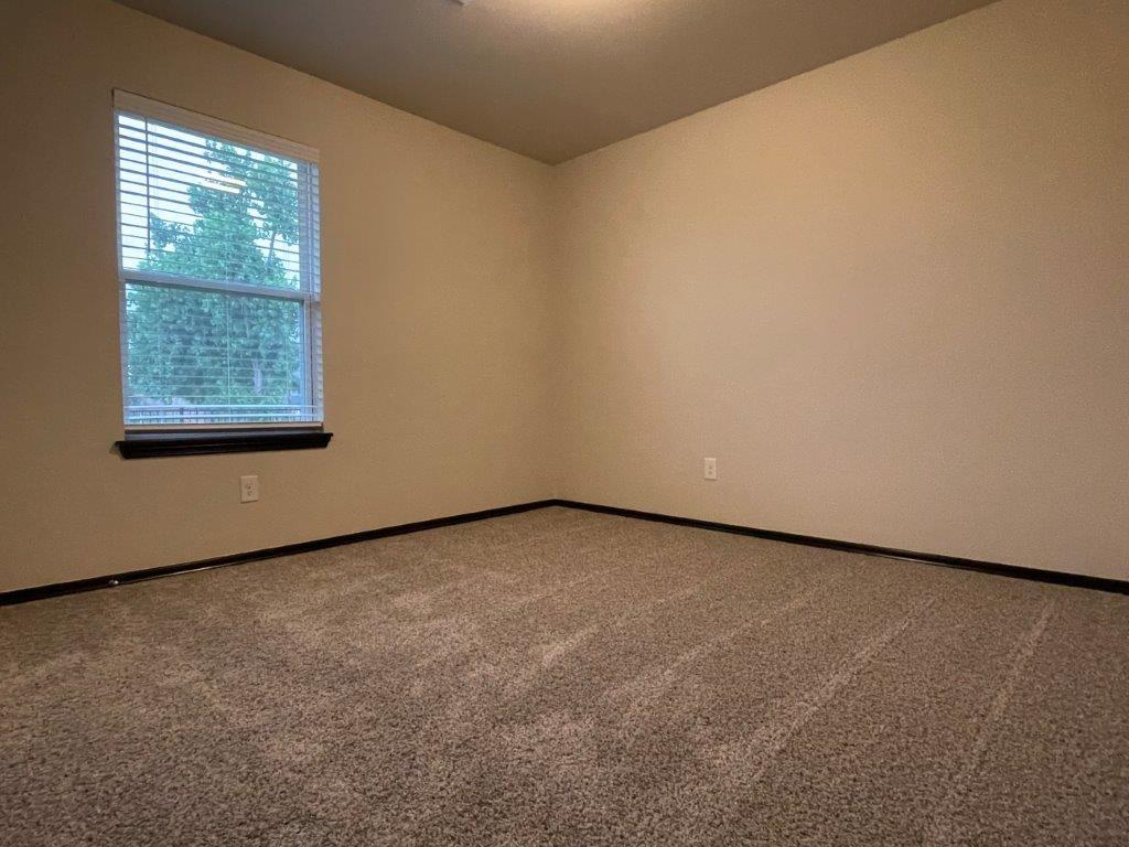 18613 Vivo Drive Property Photo 7