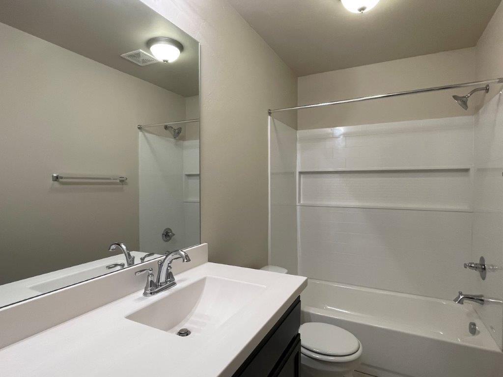 18613 Vivo Drive Property Photo 9