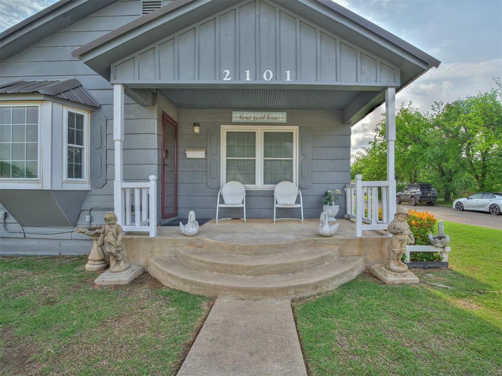 2101 N Pottenger Avenue Property Photo
