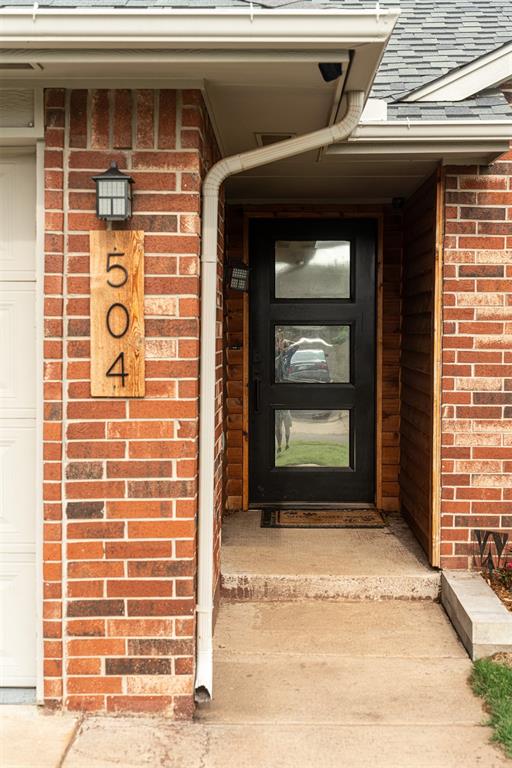 504 Apache Gate Drive Property Photo 3