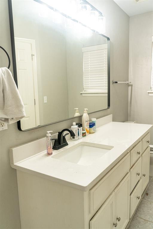 504 Apache Gate Drive Property Photo 14