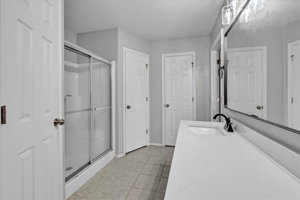 504 Apache Gate Drive Property Photo 16