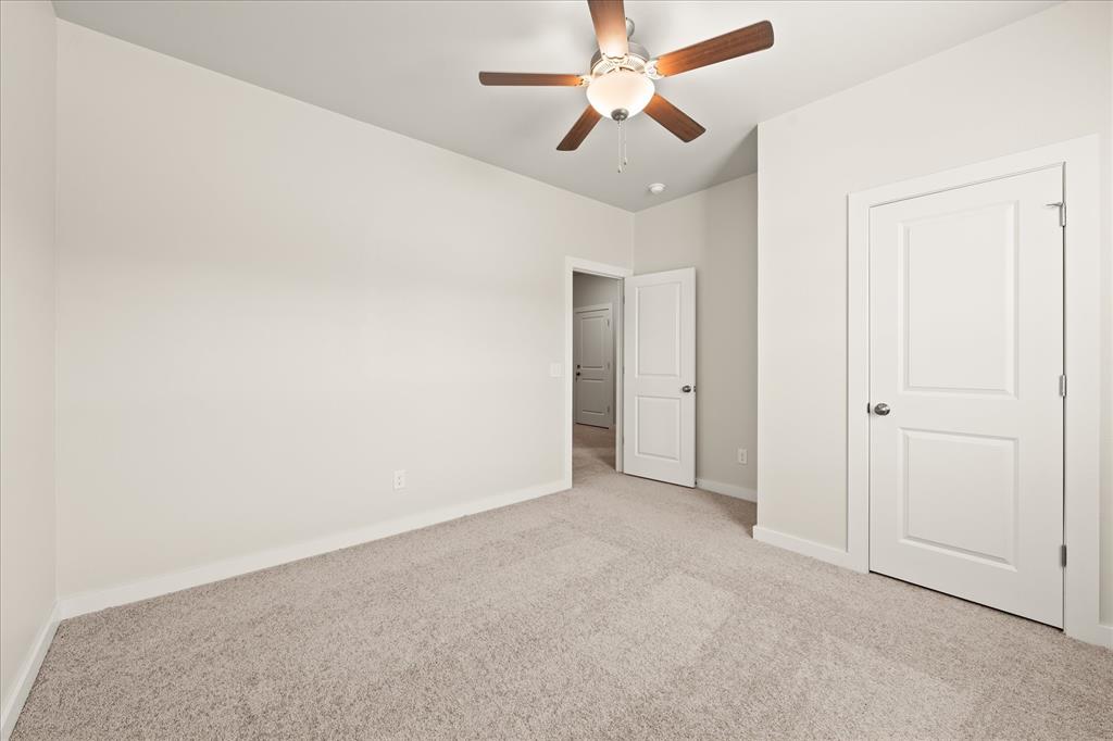 812 Stella Trail Property Photo 27