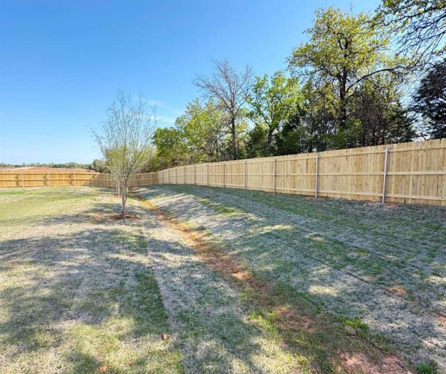 812 Stella Trail Property Photo 44
