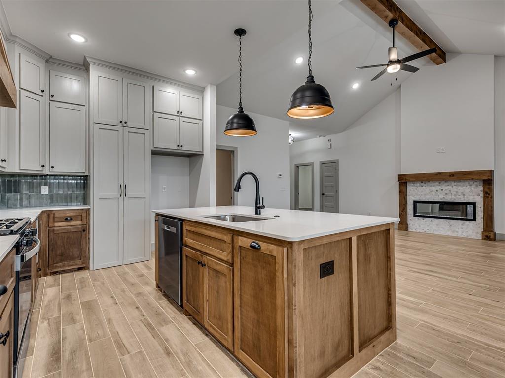 11912 Nw 120th Street Property Photo 12