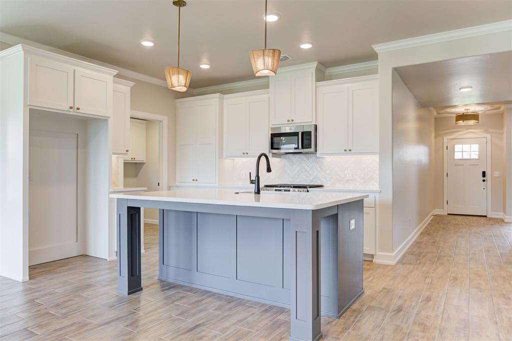 6116 Frankie Lynn Lane Property Photo 4