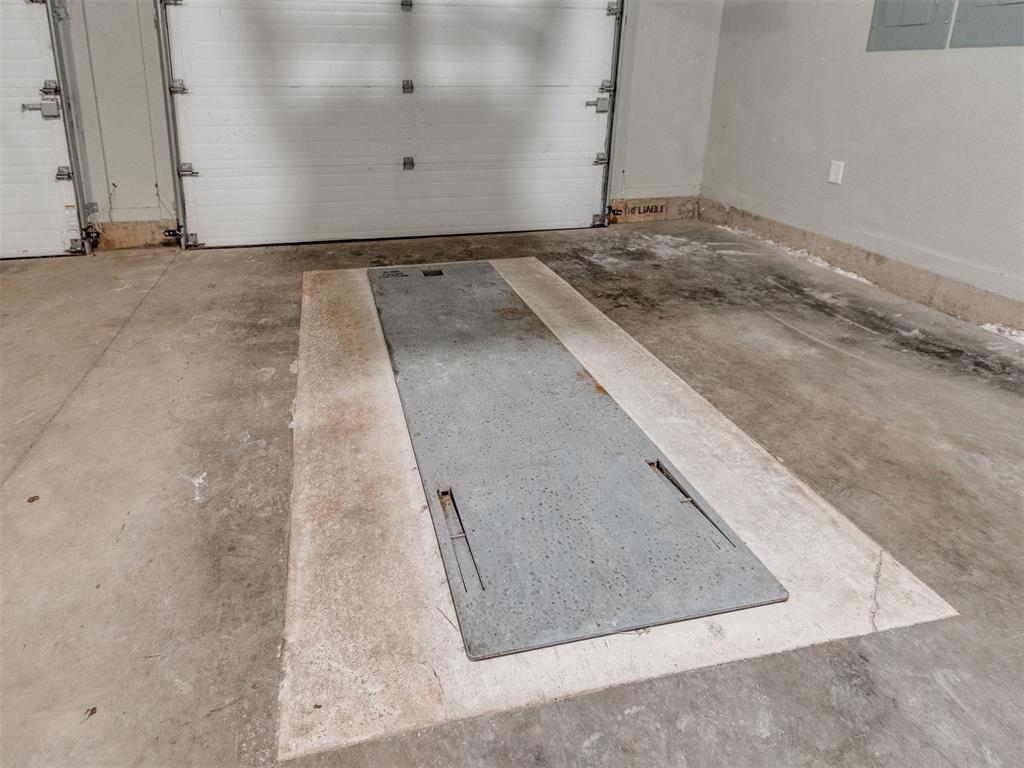 16324 Morningside Drive Property Photo 41