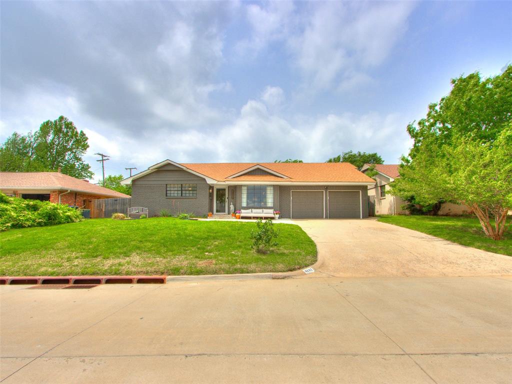6137 N Drexel Boulevard Property Photo