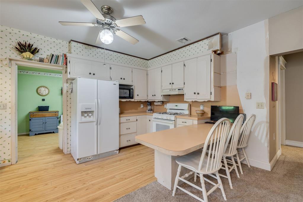 613 N Wineblood Street Property Photo 15