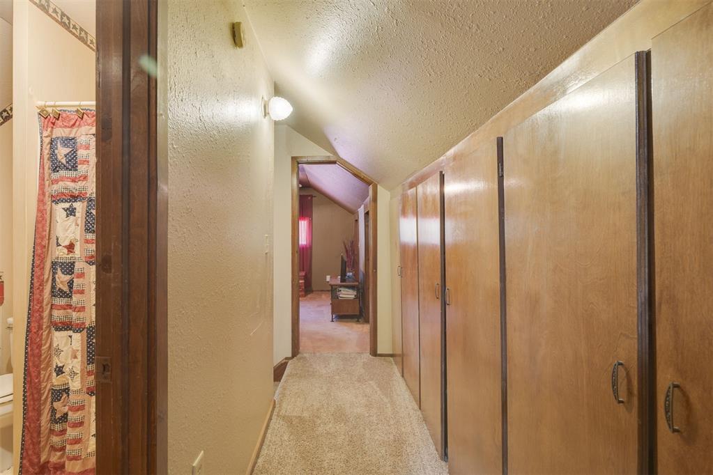 613 N Wineblood Street Property Photo 27