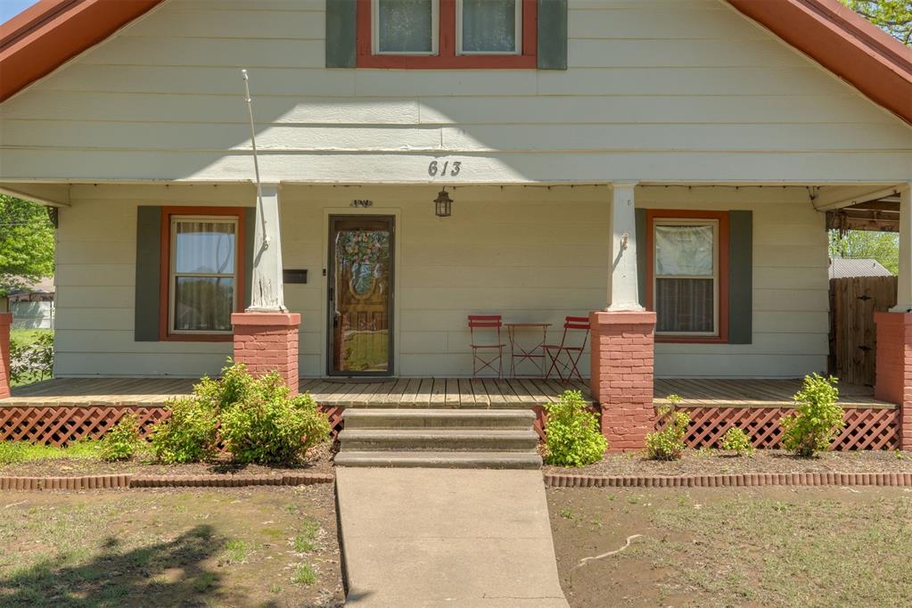 613 N Wineblood Street Property Photo 48