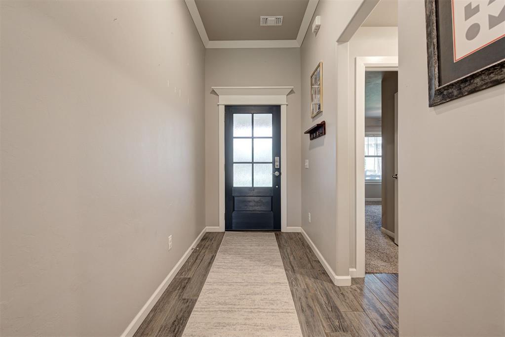 1806 Logans Way Property Photo 8