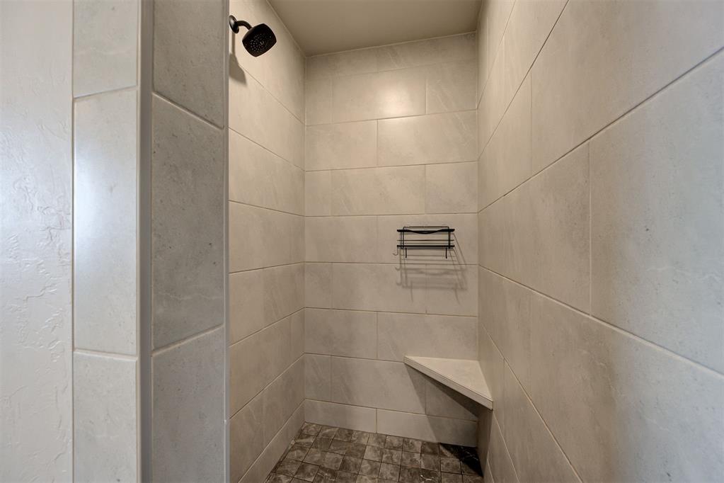 1806 Logans Way Property Photo 31
