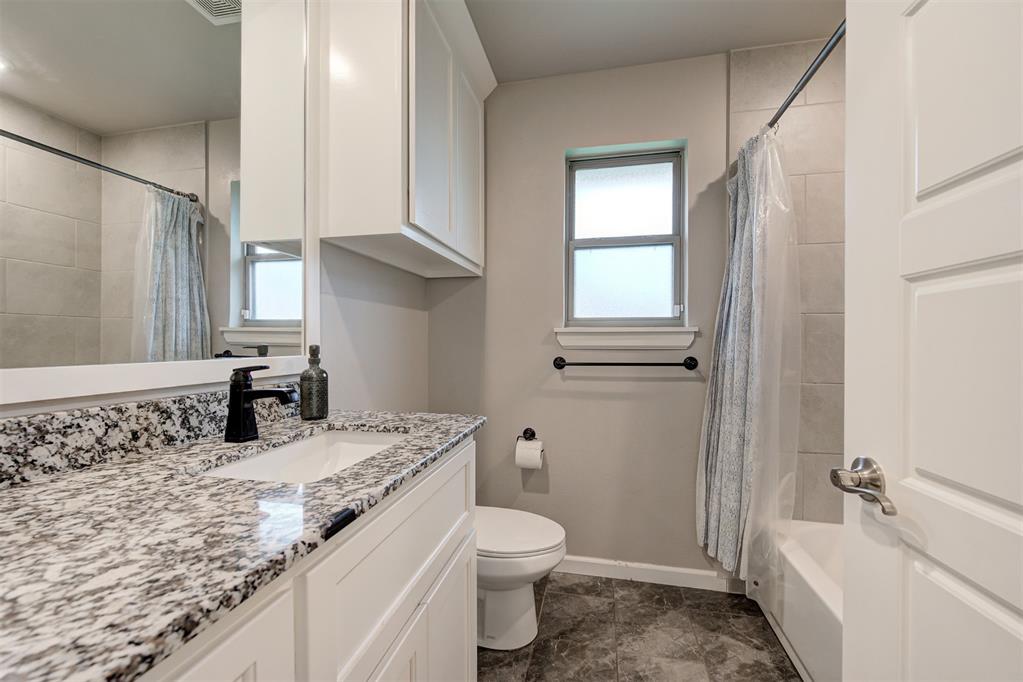 1806 Logans Way Property Photo 41