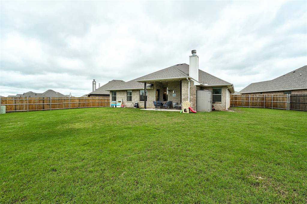 1806 Logans Way Property Photo 44