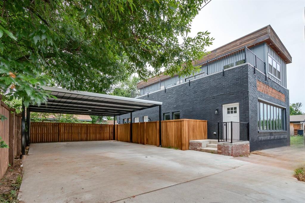 4511 N Mckinley Avenue Property Photo 1