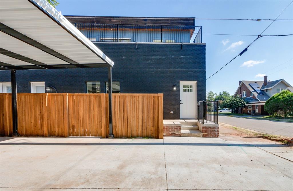 4511 N Mckinley Avenue Property Photo 2