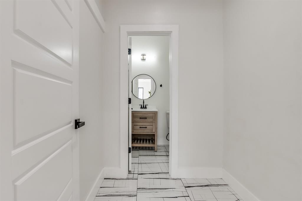 4511 N Mckinley Avenue Property Photo 21
